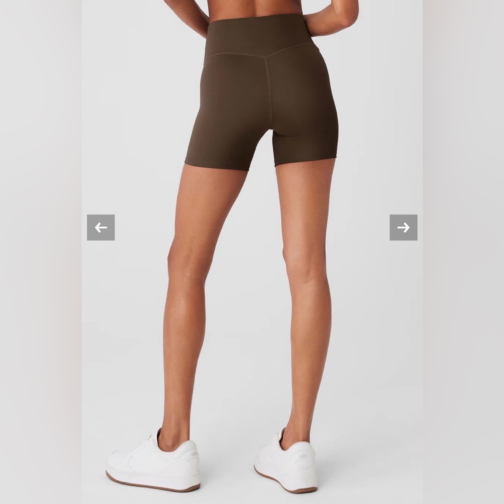 ALO Yoga 5” Airlift Energy Short Espresso - Picture 2 of 6